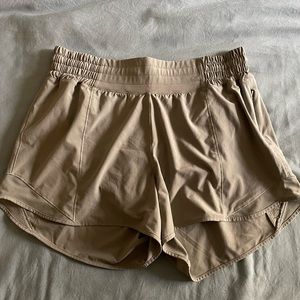 Lululemon Hotty Hot High-Rise Lined Short 4”